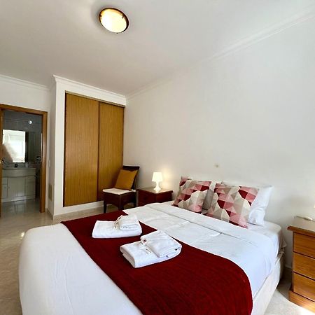 Quarteira Central Beach By Homing Extérieur photo