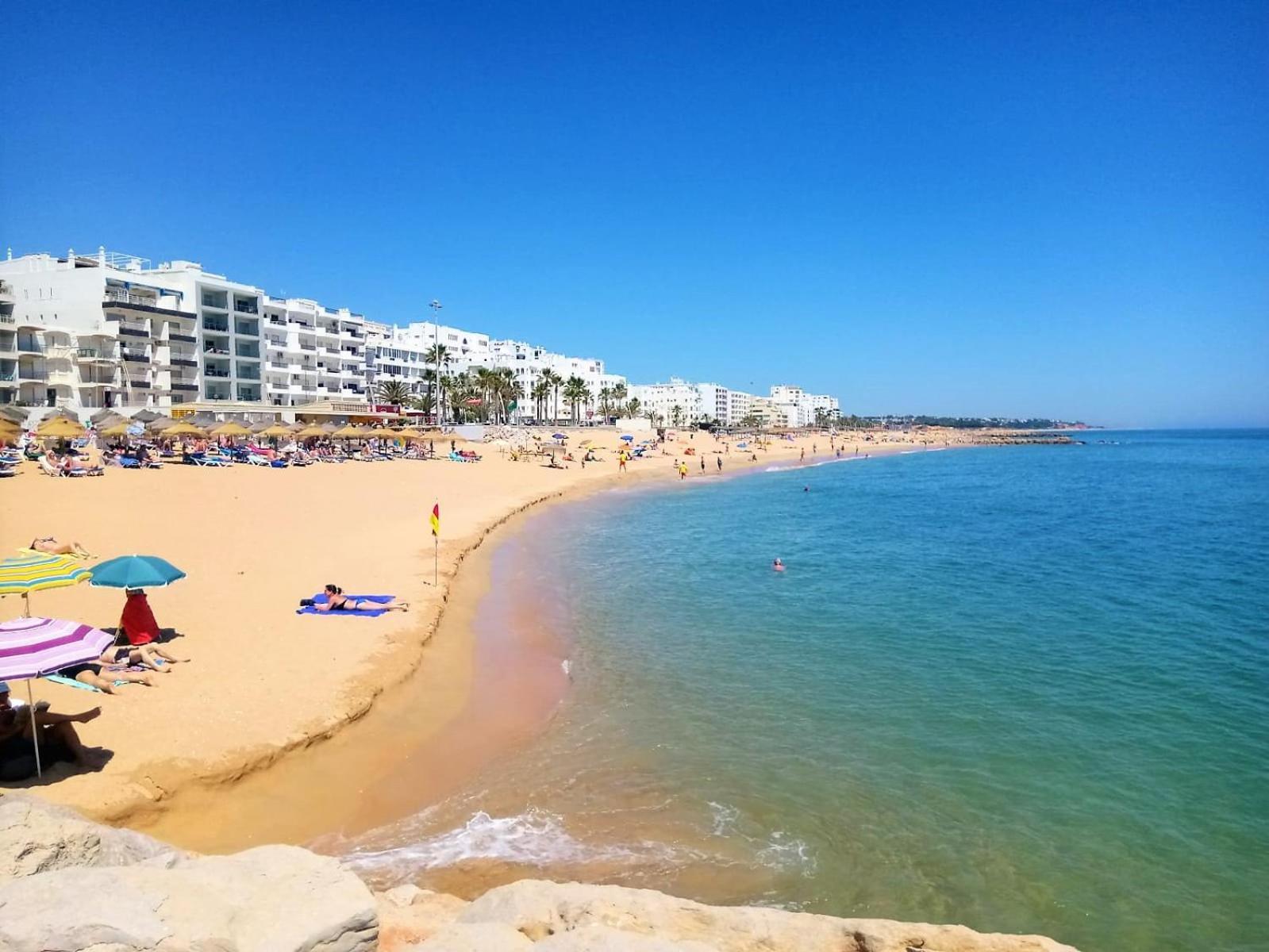 Quarteira Central Beach By Homing Extérieur photo